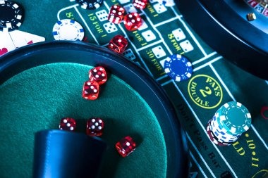 lottobola French Roulette live dealer at broadcast studio with green felt table and red and black pocket wheel